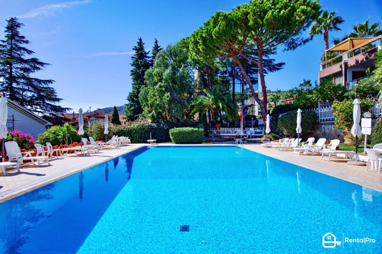Free Parking-sea View, With Pool & Garden