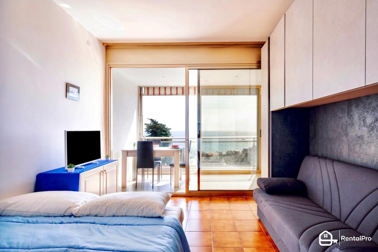 Free Parking-sea View, With Pool & Garden